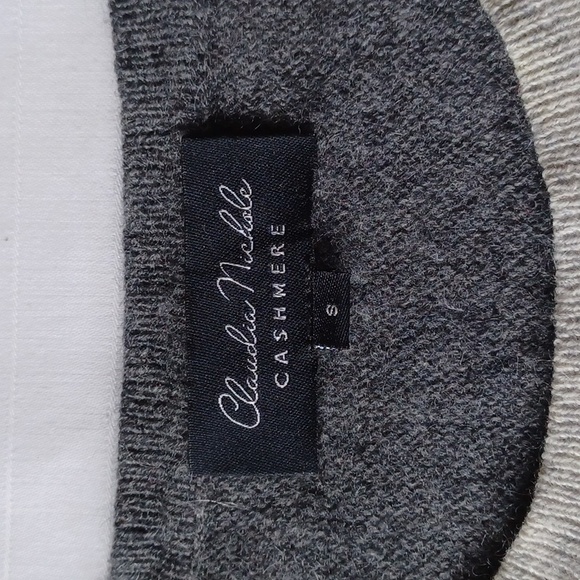 Claudia Nichole Colour Block Loose Fit Cashmere Sweater- Sz. Sm - Picture 2 of 8